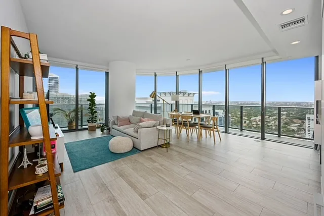 55 SW 9th St #3506 — Photo 9