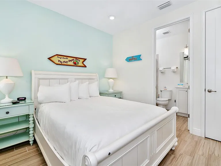 8024 Flip Flop Way — Photo 18