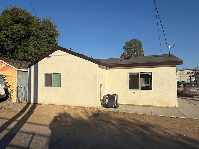 4127 Ottawa Ave — Photo 3