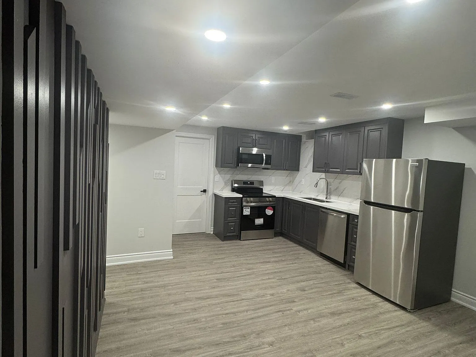 3 bed, $2,095 — Photo 4