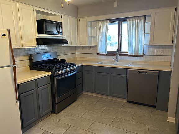3rd image of 1509 Arden Ave