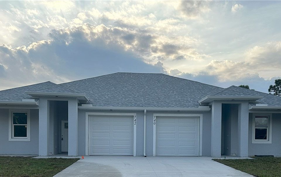 1st image of 740-742 Eisenhower Blvd