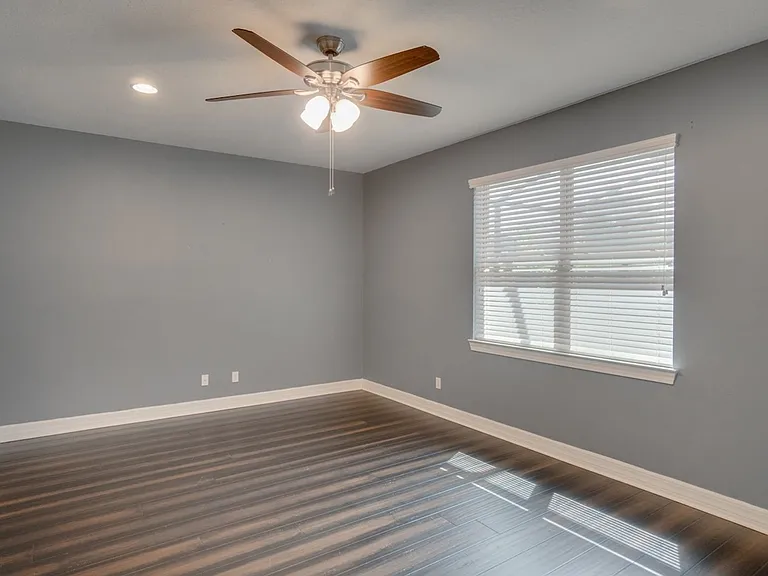 2751 Mead Ave — Photo 9
