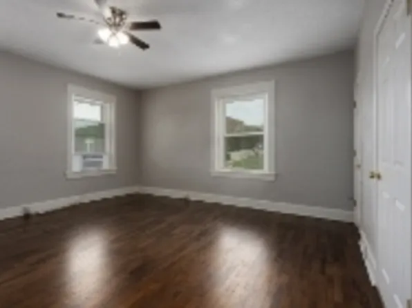 204 E Franklin St, Liberty, MO