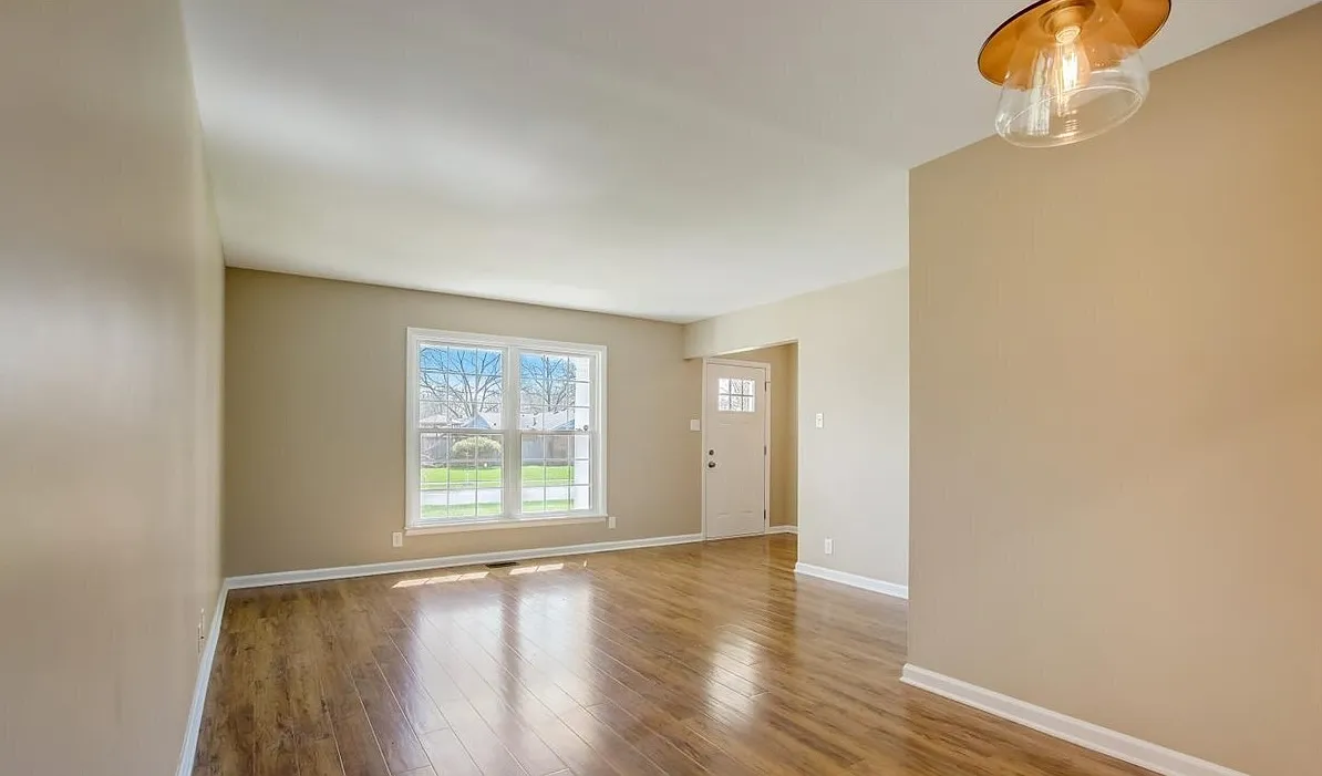 3 bed, 1531 sqft, $2,200 — Photo 4