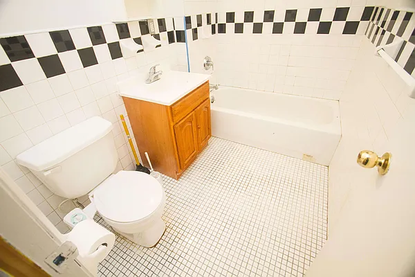 Rented by Nooklyn NYC LLC | media 7