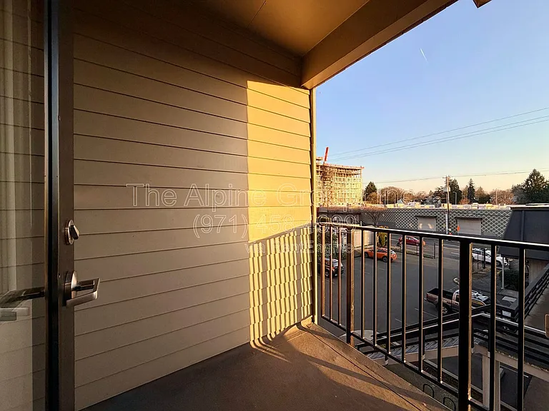1524 NE 40th Ave #302 — Photo 8