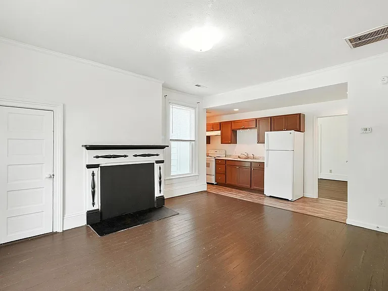 312 1st Ave — Photo 4