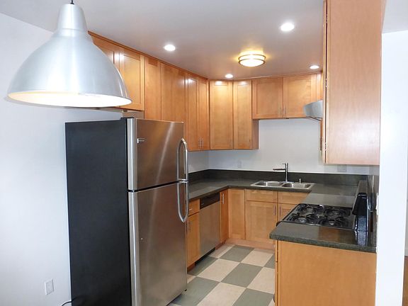 4th image of 1460 Carroll Ave APT 1
