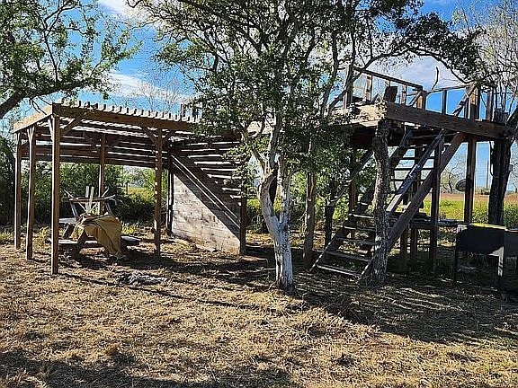 2nd image of 49 Bayview Dr