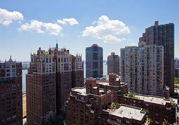 Sold by City Connections Realty | media 22