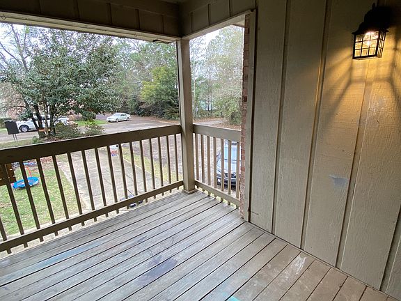 2nd image of 500 Lincoln St #214-D