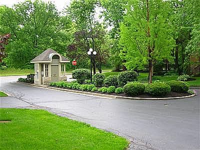 2nd image of 885 Lincoln Woods Ct