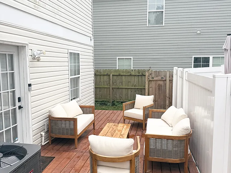 1522 Parks Ave — Photo 16