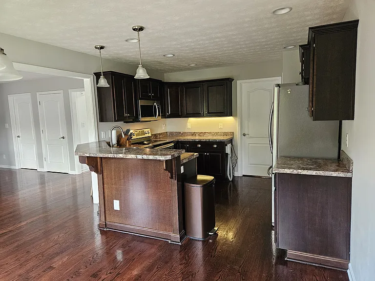 12315 Amber Woods Ct — Photo 8
