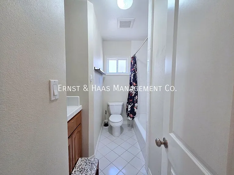 1926 Daisy Ave — Photo 16
