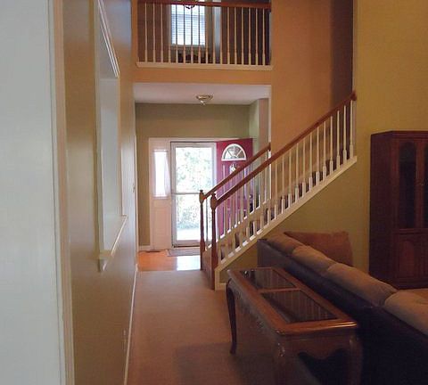 3rd image of 119 Sweetwater Dr