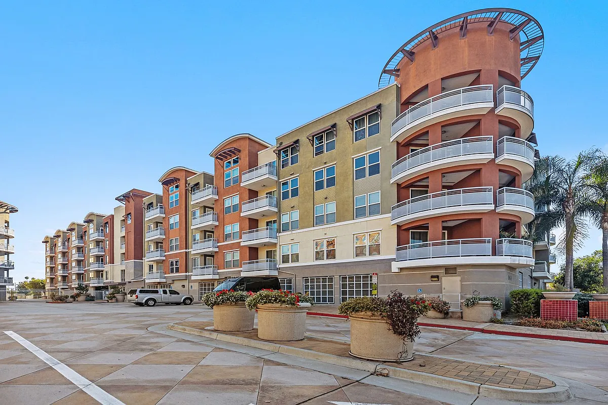 Building Photo - 12664 Chapman Ave #1207