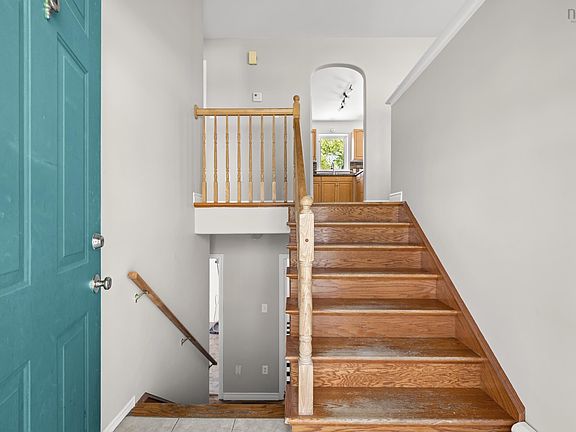 2nd image of 112 James St