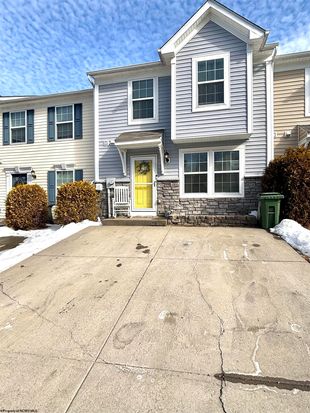 111 Auburn Dr, Morgantown, WV 26501