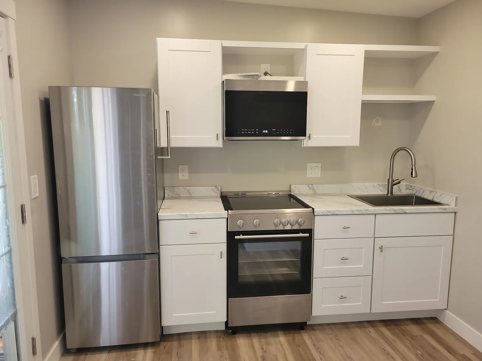 1 bed, 324 sqft, $1,400 — Photo 3