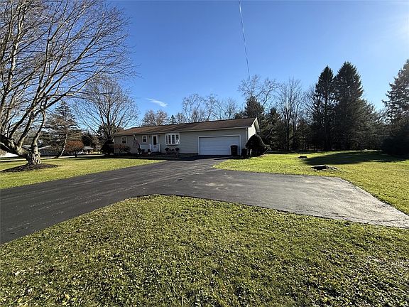 3rd image of 17057 Patricia Dr