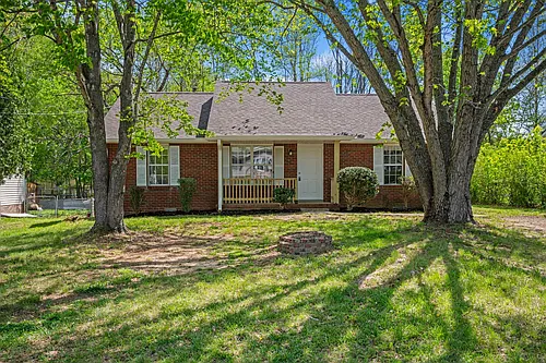 561 Jacquie Dr Photo 1