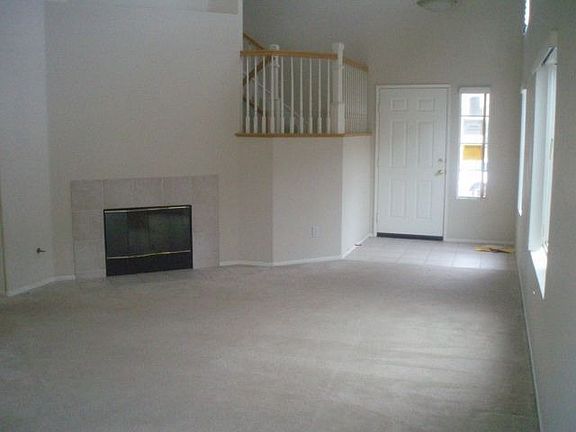 3rd image of 26788 Silver Oaks Dr