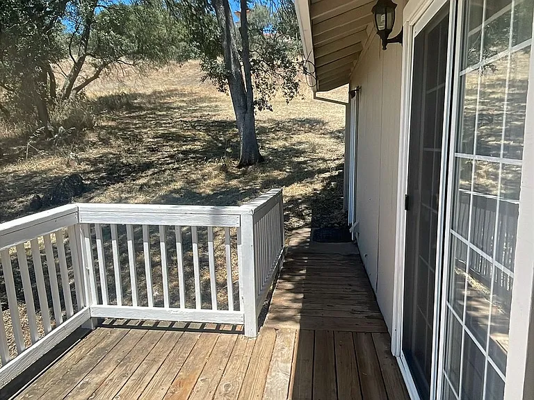 2120 Country Club Dr — Photo 12