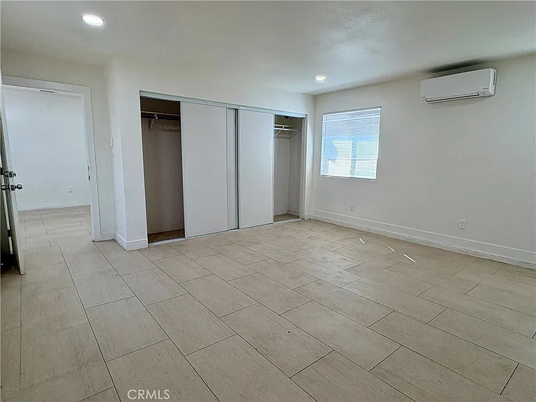 296 N Allen St — Photo 15