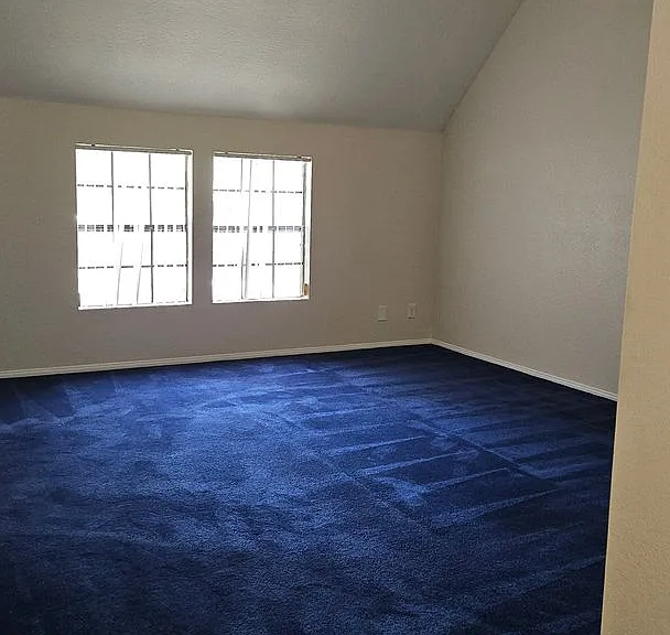 109 E Rosewood Ct — Photo 12