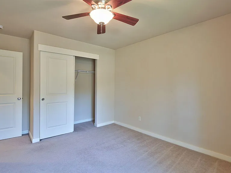 2109 NE 50th Way — Photo 29