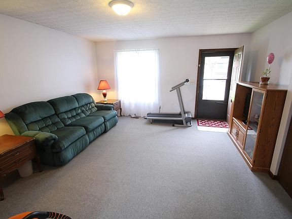 3rd image of 2910 Continental Dr