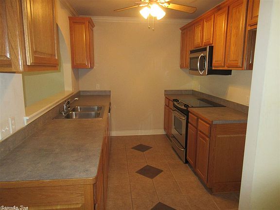 5th image of 204 Columbia Hills Trl APT B4