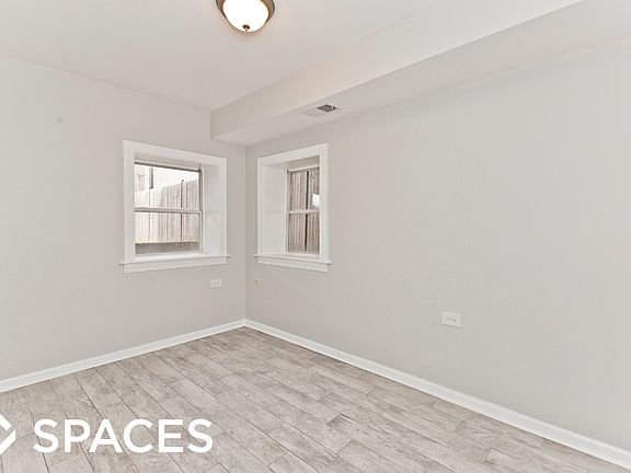 4th image of 2734 N Fairfield Ave #1
