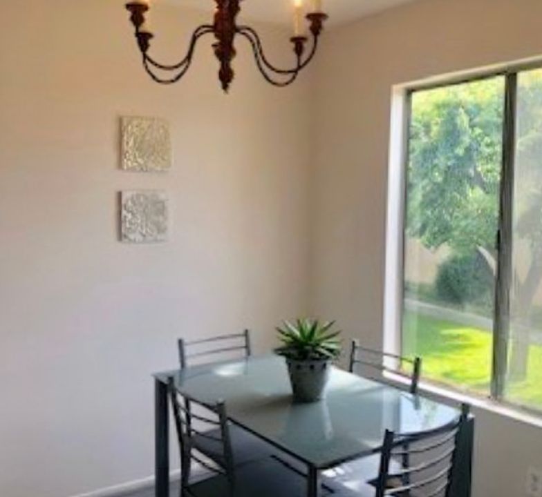 Kitchenette/dining area