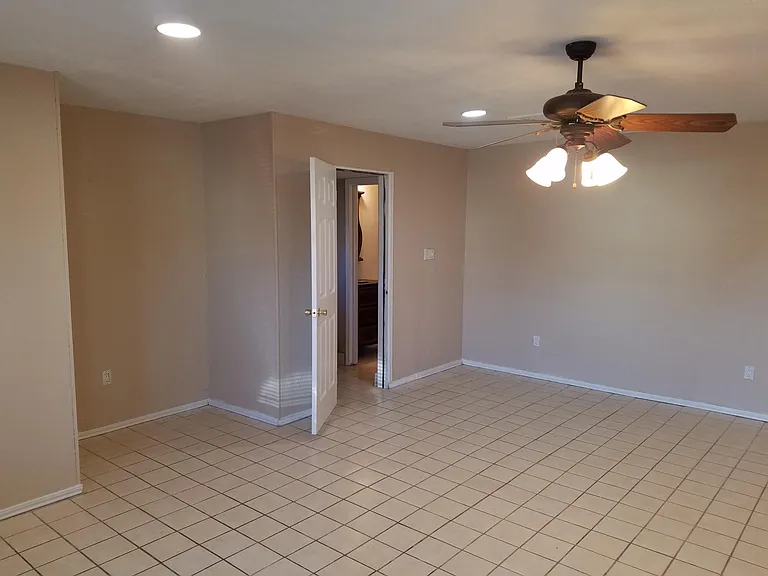 4324 Buckeye St — Photo 10