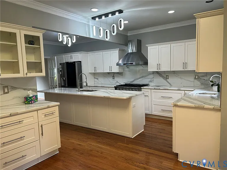 12305 Maybrook Ln — Photo 11