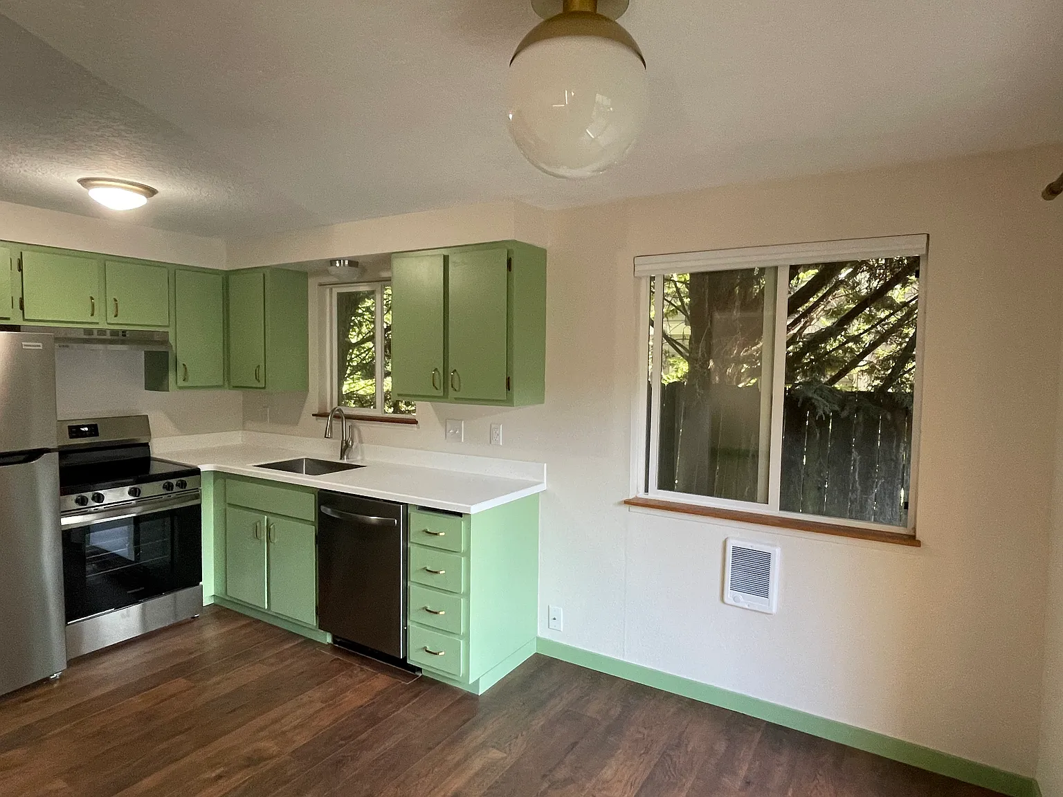 2 bed, 800 sqft, $1,950 — Photo 4