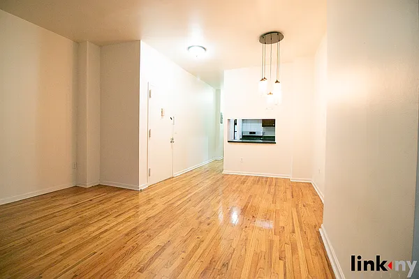 Rented by Link NY Realty | media 30