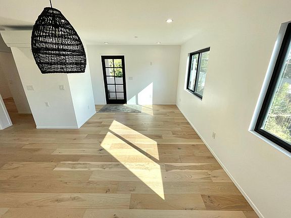 4th image of 306 S Virginia Ave
