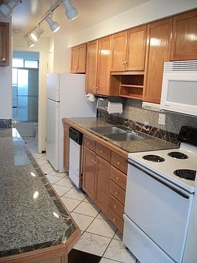 5th image of 640-680 S Lashley Ln #680-211