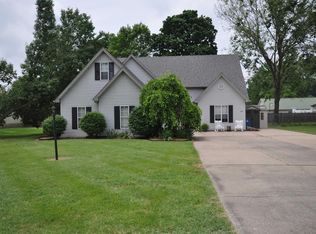 1815 Meacham Ln, Paducah, KY 42003