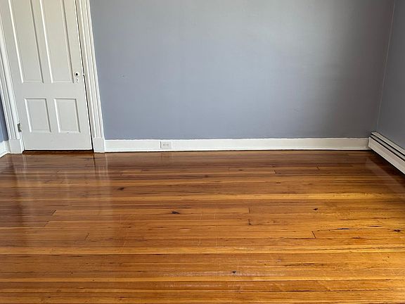 4th image of 137 Thomas Burgin Pkwy #3
