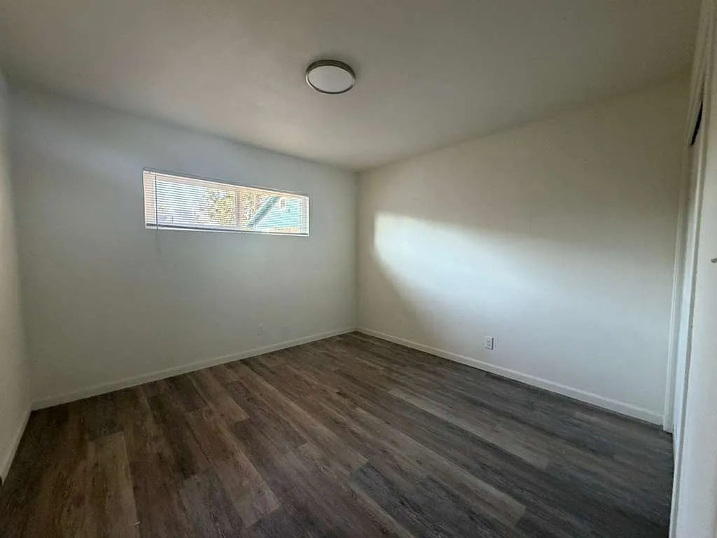 427 North Orange Avenue - A — Photo 4