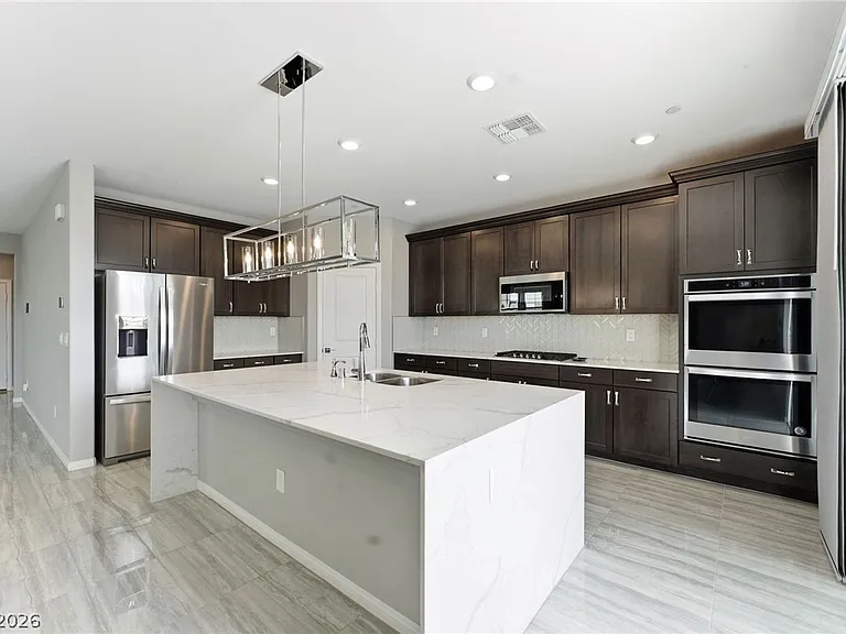 2599 Tolmezzo St — Photo 10