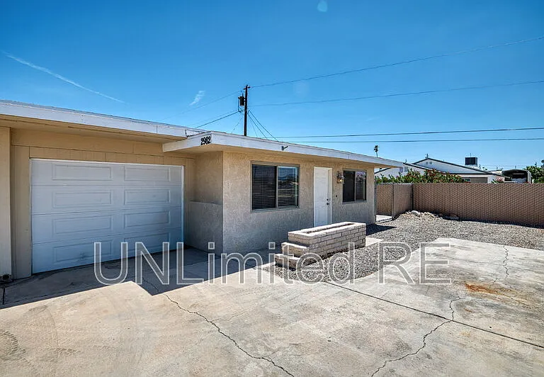 2982 Winterhaven Dr — Photo 2