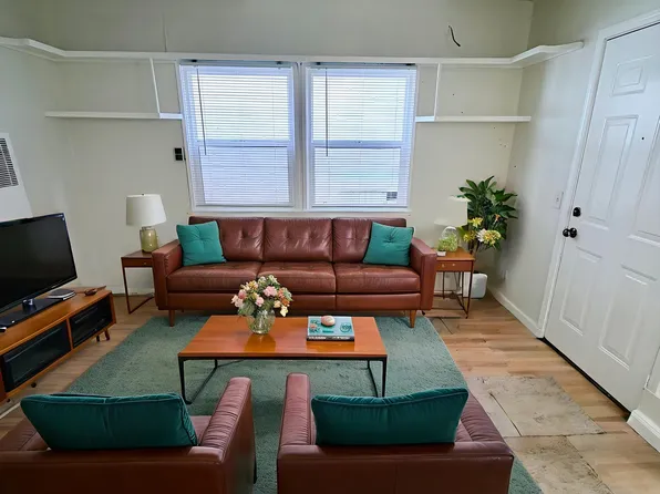 4311 E Ocean Blvd #1/2, Long Beach, CA 90803