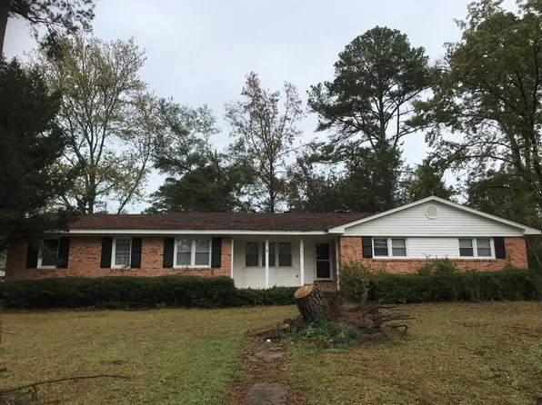 1206 Lakeview Dr, Valdosta, GA 31602