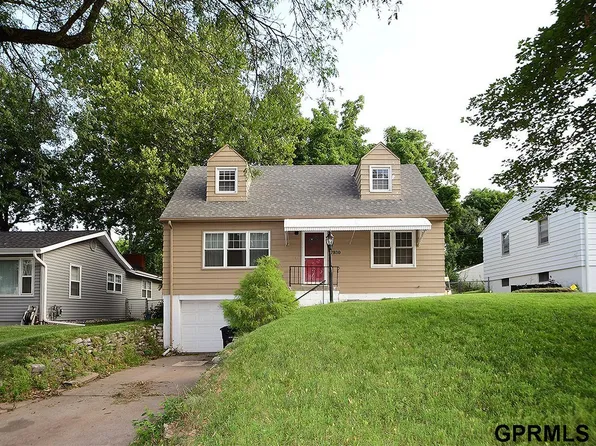 7930 Grover St, Omaha, NE 68124